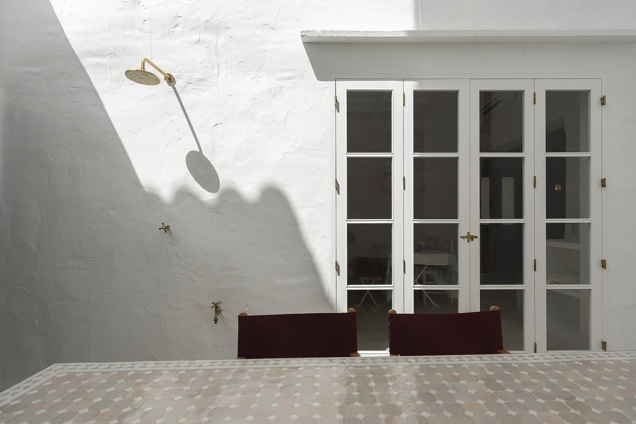 qui no passa Ciutadella (Menorca) Exterior foto