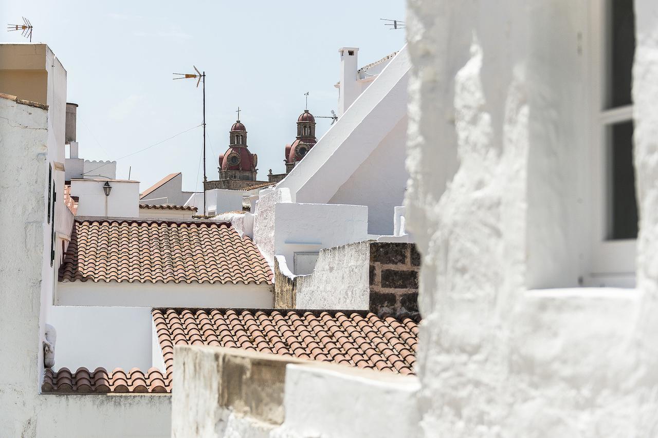 qui no passa Ciutadella (Menorca) Exterior foto