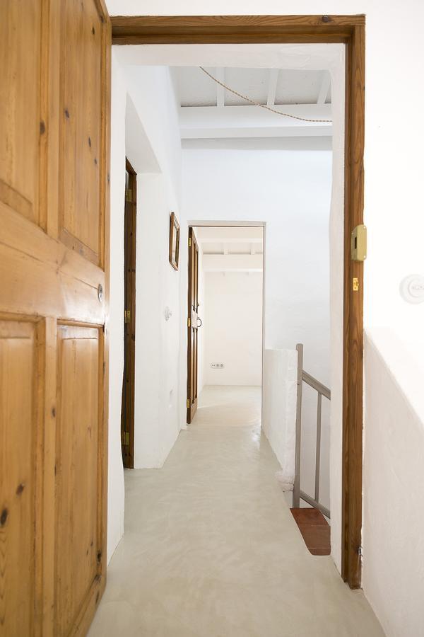 qui no passa Ciutadella (Menorca) Exterior foto